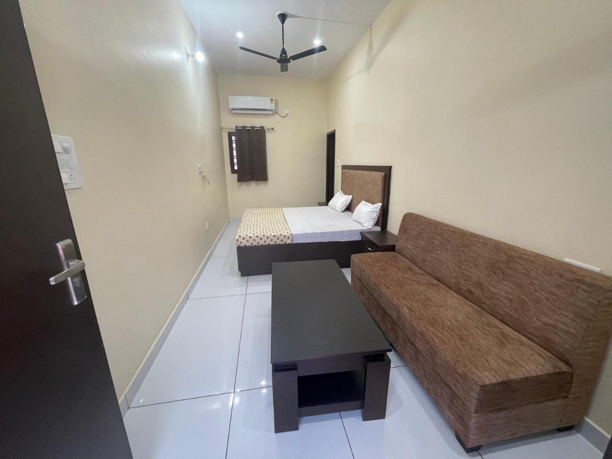 Bld Restaurant And Home Stay Dehradun Exterior photo