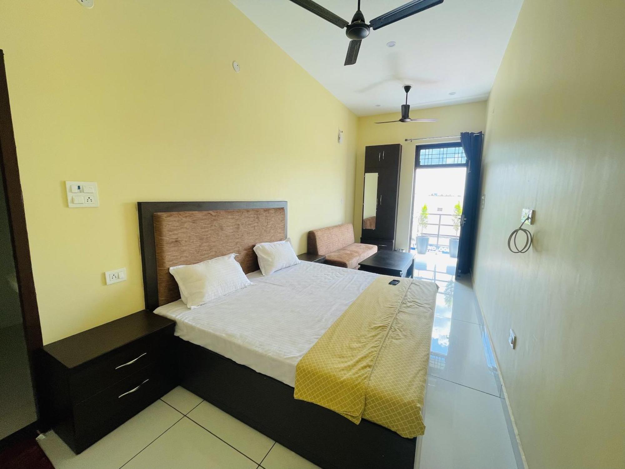 Bld Restaurant And Home Stay Dehradun Exterior photo